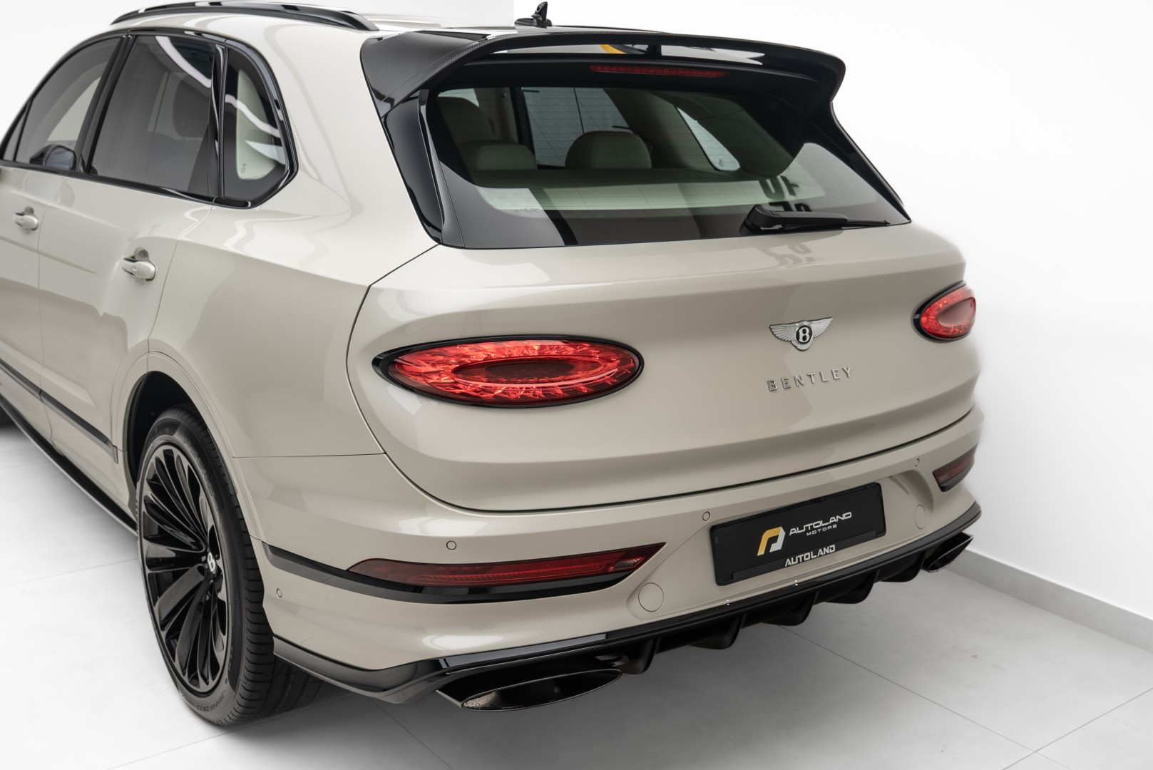 2022 BENTLEY BENTAYGA SPEED W12 (GCC) — WARRANTY FULL SERVICE HISTORY